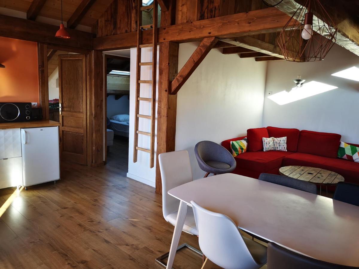 Petit Chalet Vieux Bois Bozel Exterior photo